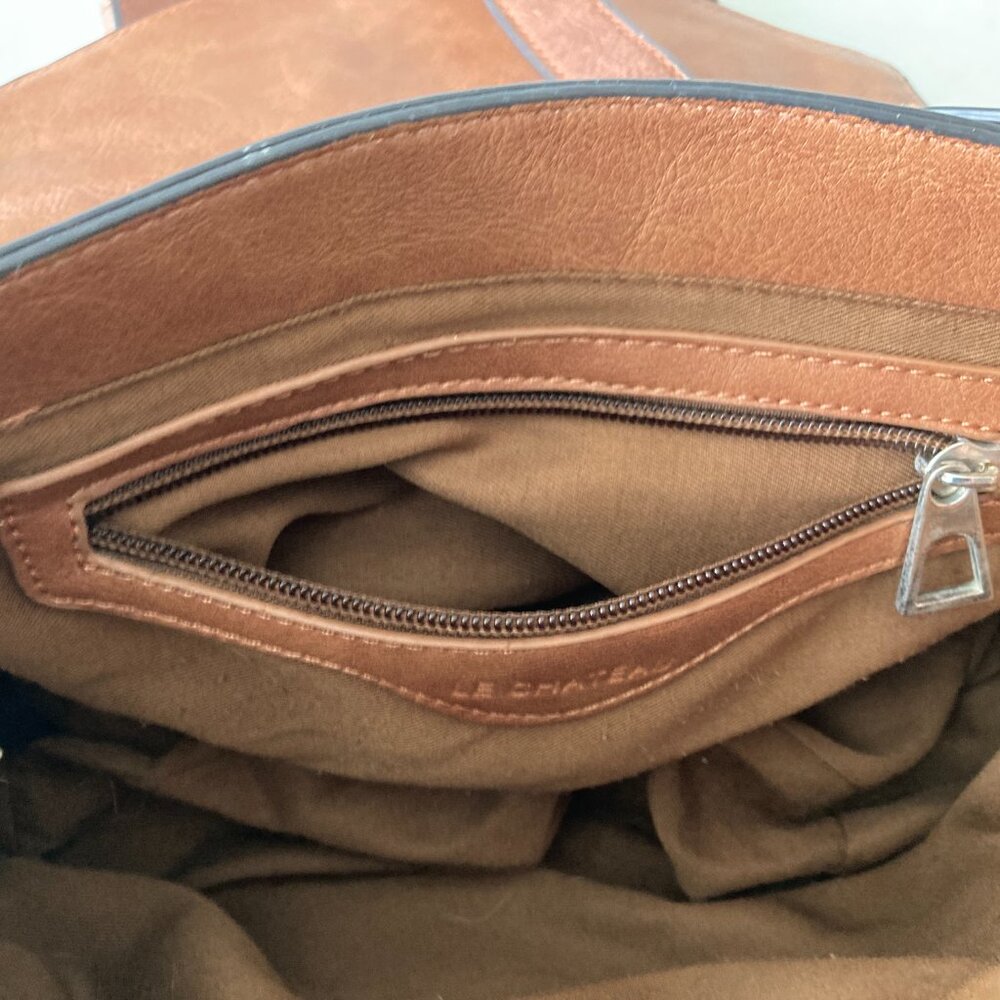 Le Chateau tan brown satchel crossbody bag / purse with buckles, messenger style - Picture 5 of 11